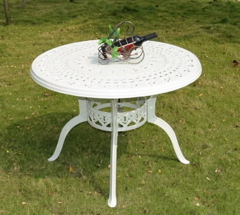 Белый стол из литого алюминия Gera 100 White